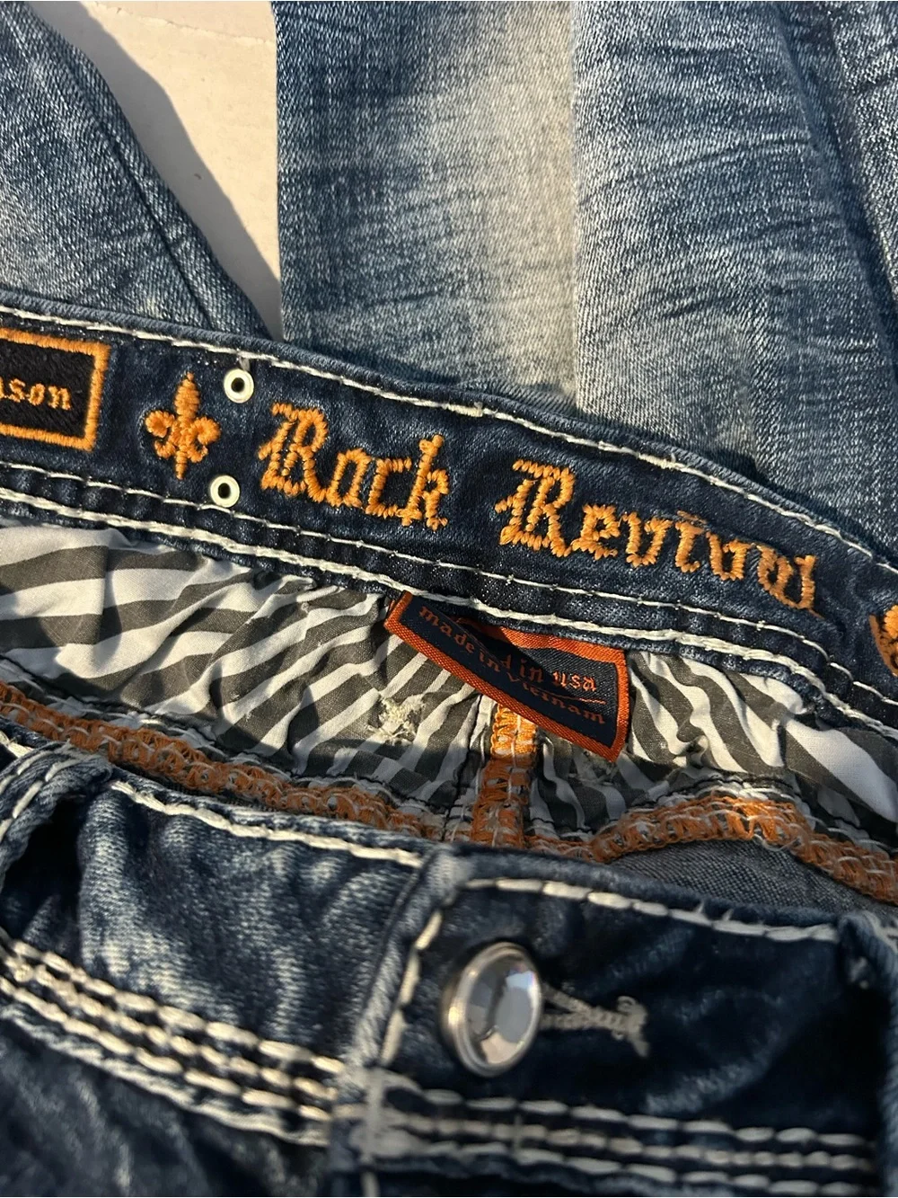 Rock Revival Crimson mid-rise jeans straight Size 29